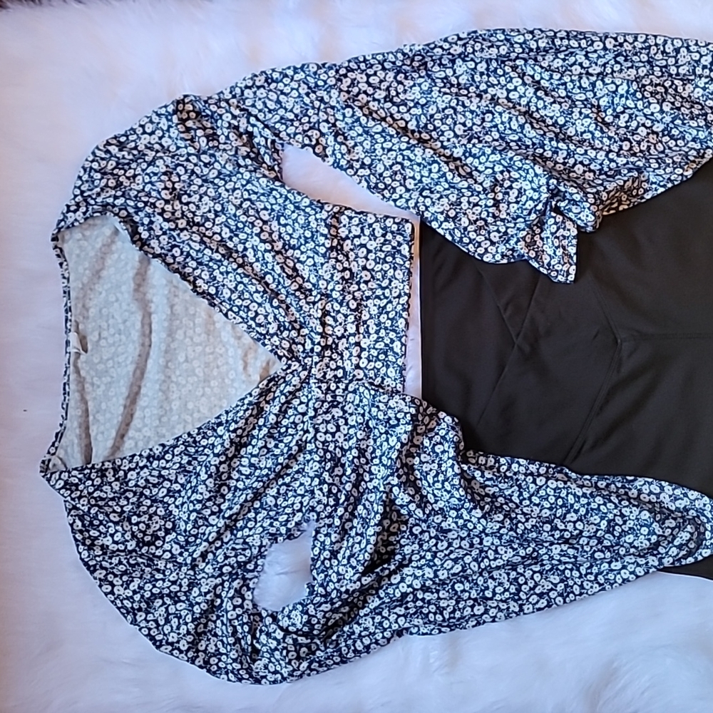 Bell Sleeve Crop Top